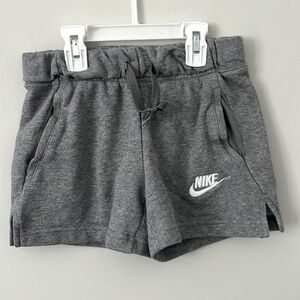 NIKE FLEECE GRAY SHORTS.